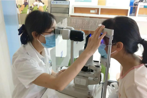 宜昌爱尔眼科专家：角膜塑形镜价格贵在这几点