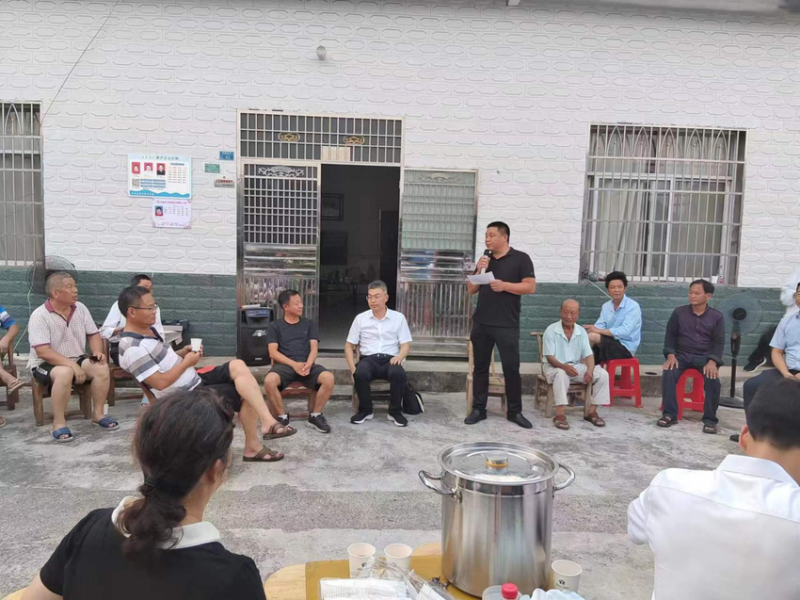 马家店街道：党建引领聚合力 干群同心齐修路.docx