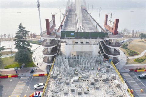 夷陵長江大橋引橋拆除工作已全部完成