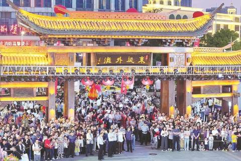 開心打卡 爽快刷卡 持續(xù)刷屏 ——五一假期黃岡“文旅+宣傳”何以“雙出圈”