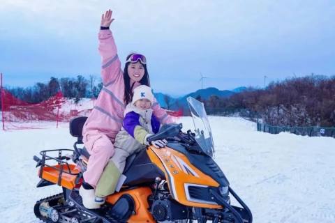 滑雪正当时，五峰国际滑雪场等你来“撒欢”！