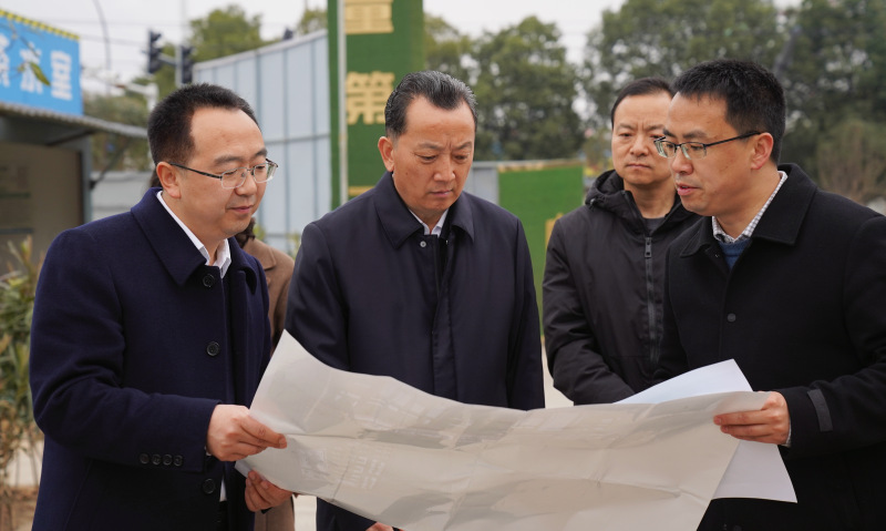 李兴兵调研复工复产、重点项目建设及安全环保工作