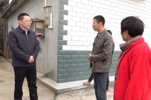 谭志军到渔洋关镇调研民生实事落实情况