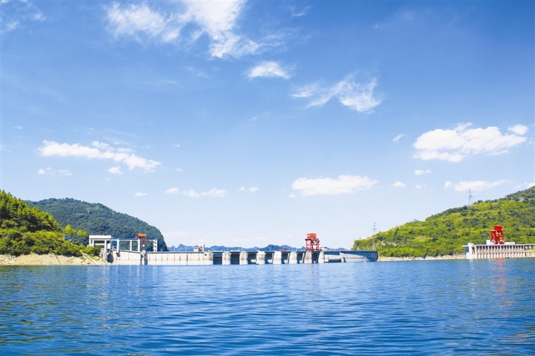 图为调水水源地清江隔河岩水库.湖北清江画廊旅游开发有限公司供图