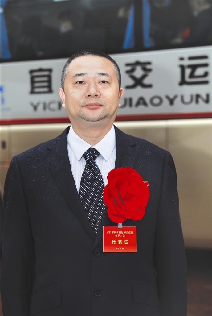 交运集团物流发展事业部党总支副书记,总经理 严东新西陵区西陵街道土