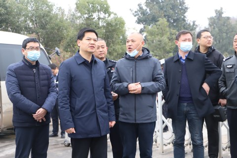 余翔带领华中科技大学,华中师范大学,武汉理工大学等省级高新区调研