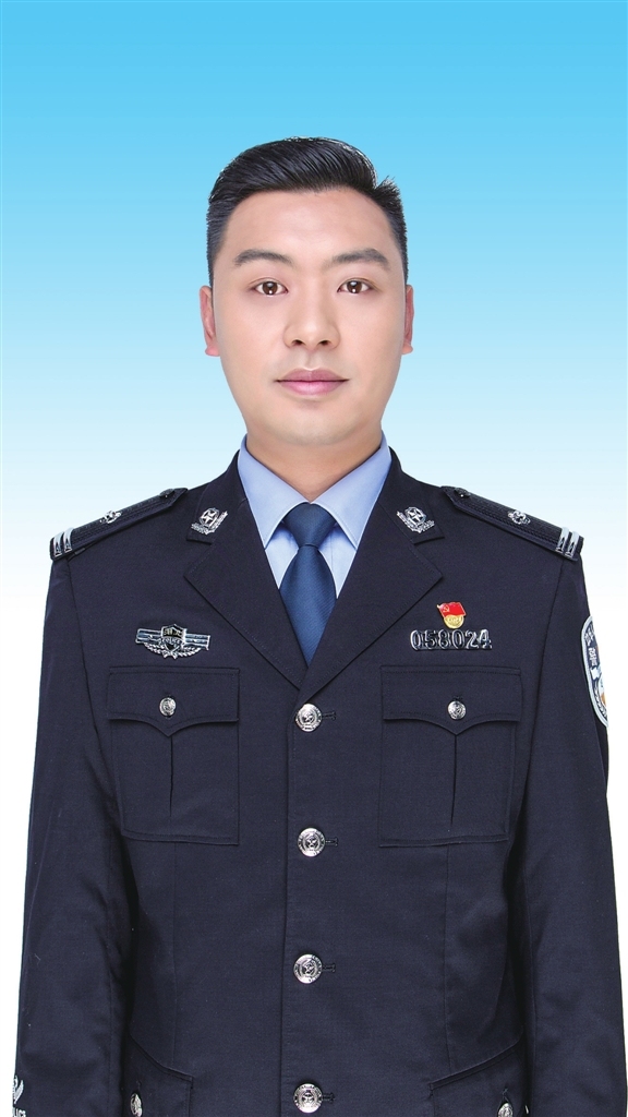 公安辅警制服图片图片