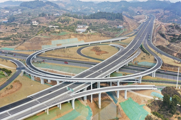 港窑路快速路全线通车