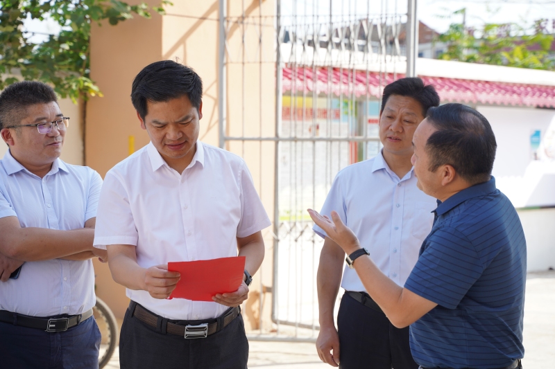 刘传钢调研开学准备及企业安全生产工作
