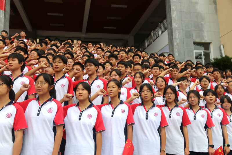 礼赞母亲歌咏祖国兴山一中举行国庆赛歌会