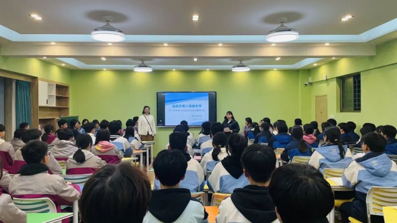 当阳二高朋辈互助相伴成长